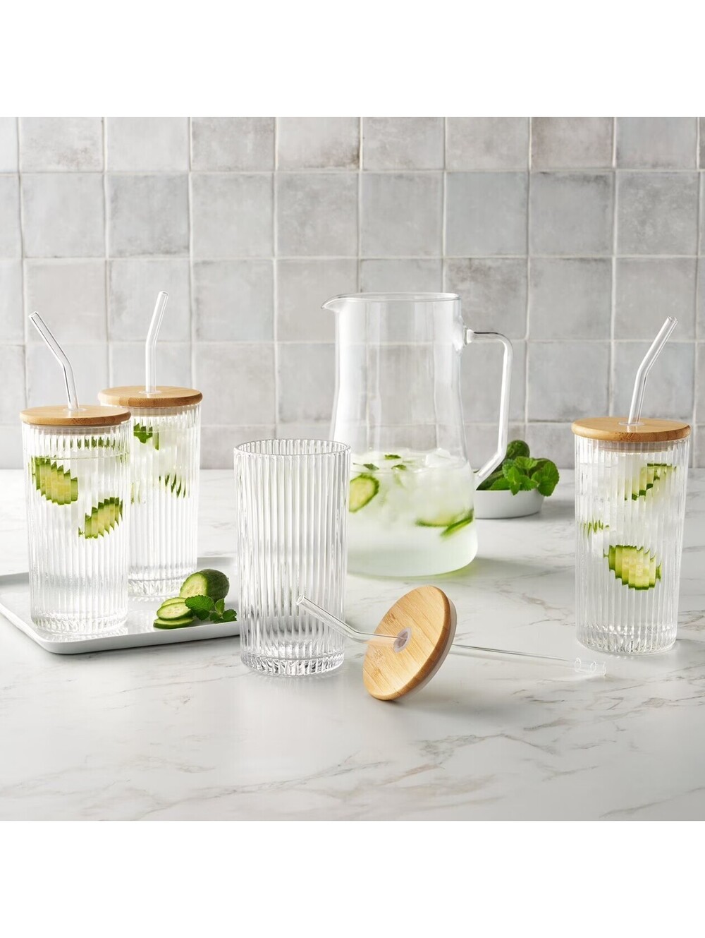 Member's Mark 4 pack glass tumblers with Bamboo Lids in Clear